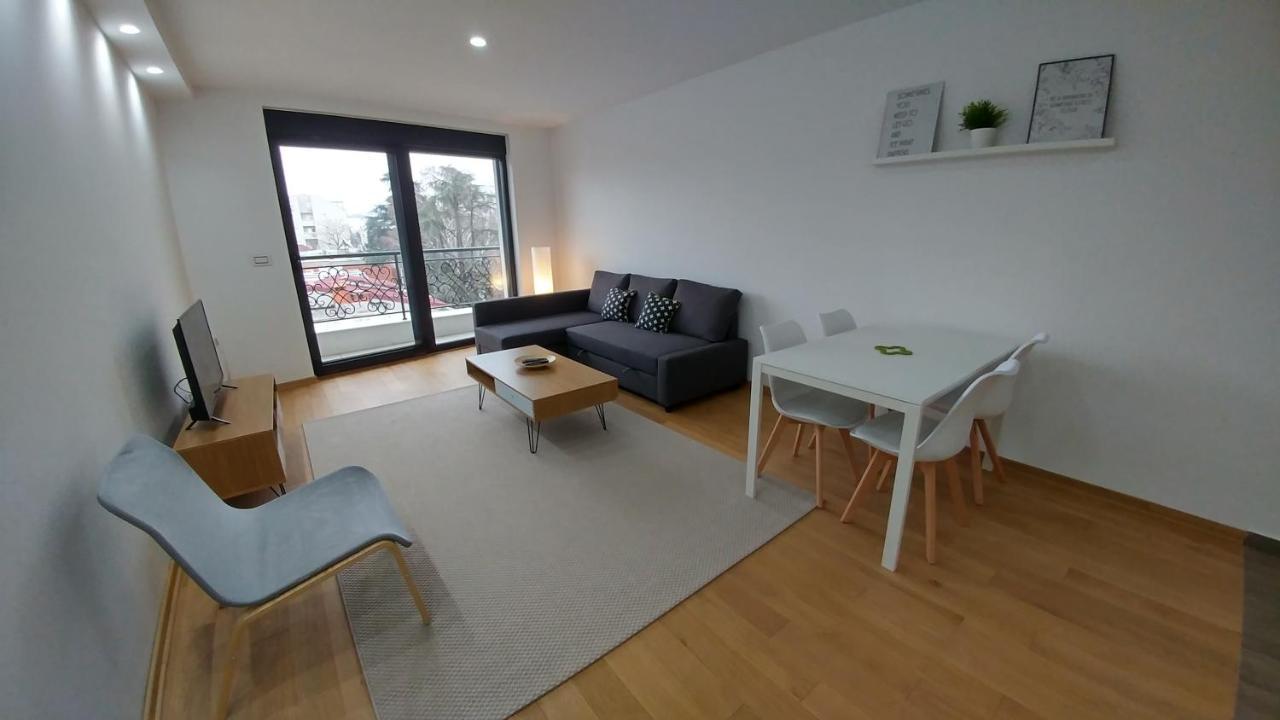 J&J Apartments Beograd Eksteriør billede