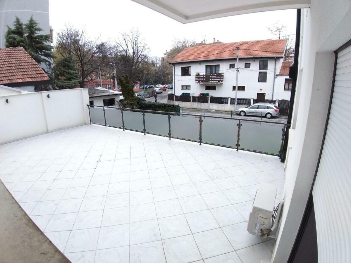 J&J Apartments Beograd Eksteriør billede
